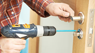 Automotive Locksmith at Meadowcrest 1 Plano, Texas